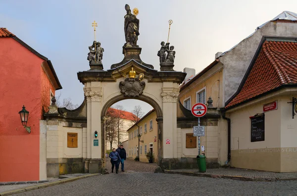 Praga Repubblica Ceca Gennaio 2019 Porta Barocca Con Scultura San — Foto Stock