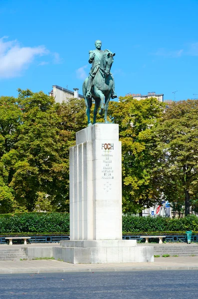 París Francia Septiembre 2018 Estatua Ecuestre Del Mariscal Ferdinand Foch —  Fotos de Stock