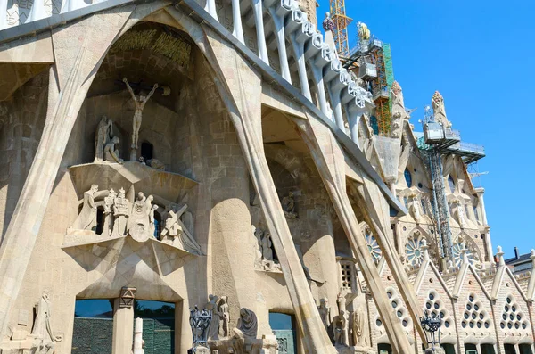 バルセロナ スペイン 2018 フラグメントの有名な贖罪教会の神聖な家族 サグラダ ファミリア バルセロナ スペイン — ストック写真