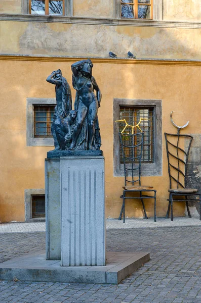 Ungelt (Tyn Yard). Escultura na rua no centro histórico de Praga, República Checa — Fotografia de Stock