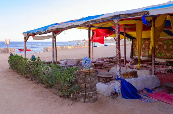 Hotel siva sharm (ex savita resort) 5 *, verlassene Wasserpfeife in Strandnähe, sharm el sheikh, Ägypten — Stockfoto