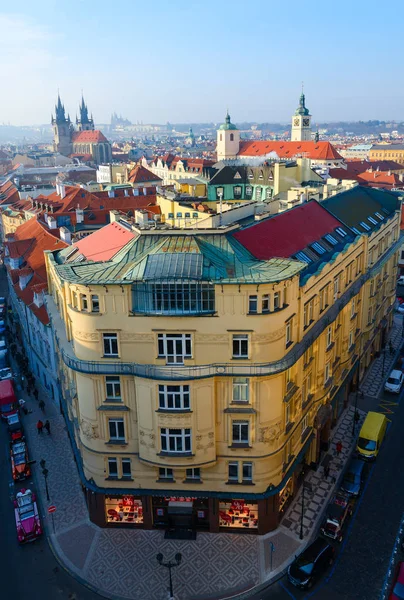 Beautiful view from above (from Powder Tower) on historical center of Prague (Stare Mesto), Tyn Church, Czech Republic — Stock Photo, Image