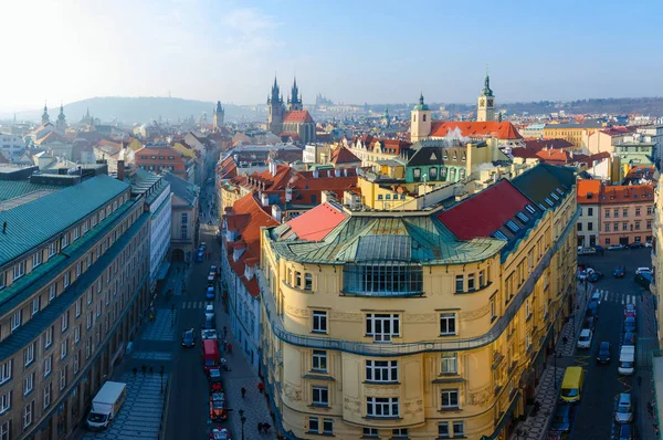 Beautiful view from above (from Powder Tower) on historical center of Prague (Stare Mesto), Tyn Church, Czech Republic — Stock Photo, Image