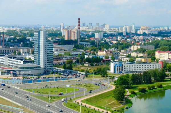 View of Minsk from observation deck of National Library of Republic of Belarus — Stock Photo, Image