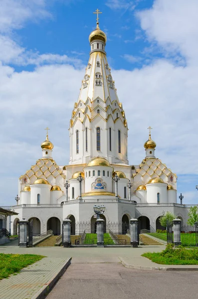 Temple-monument in honor of All Saints and in memory of victims who saved our Fatherland, Minsk, Belarus — Stock Photo, Image