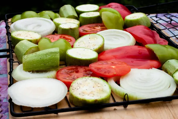 Salz Und Pfeffer Geschnittenes Gemüse Paprika Zwiebeln Tomaten — Stockfoto