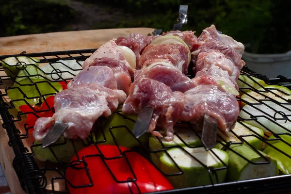 Vers Varkensvlees Een Spies Voorbereiding Van Een Shish Kebab — Stockfoto