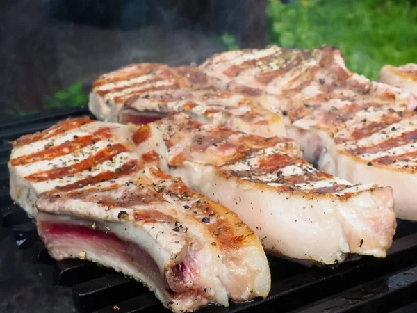 Filetes Cerdo Hueso Parrilla Deliciosos Filetes Lomo Cerdo Hueso —  Fotos de Stock