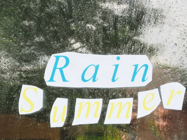 Inscripción Recortada Lluvia Verano Gota Lluvia Lluvia Verano —  Fotos de Stock