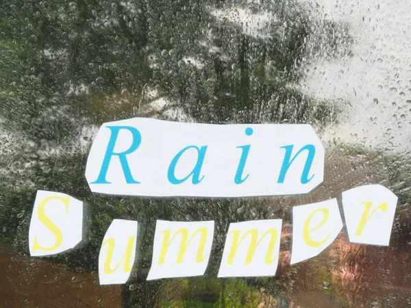 Inscripción Recortada Lluvia Verano Gota Lluvia Lluvia Verano —  Fotos de Stock