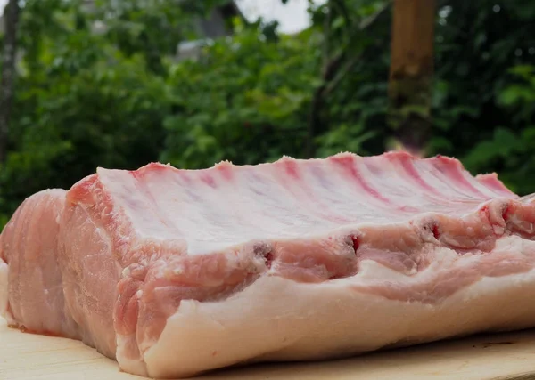 Ein Stück Schweinelende Auf Dem Knochen Fleisch Auf Knochen Schweinefleisch — Stockfoto