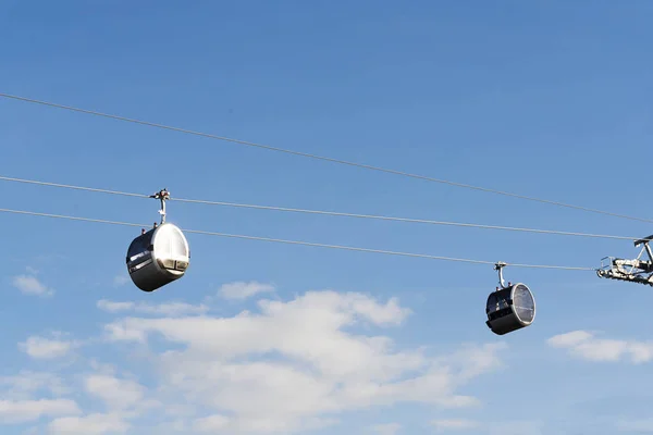 Die Seilbahn Führt Über Den Fluss Moskau Verbindet Die Aussichtsplattform — Stockfoto