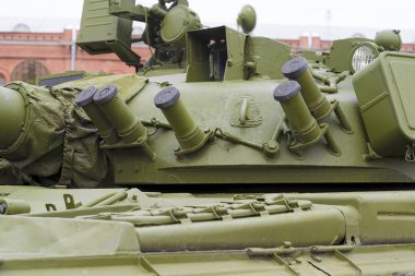 Duman varil üzerinde tank Sis perdesini için. Duman tankla maskeleme.