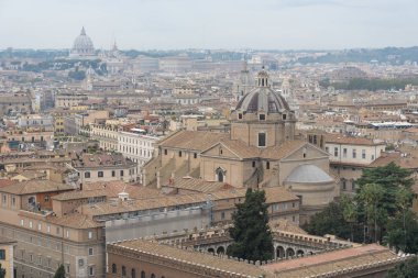 Roma İtalya yukarıdan görünüm. Eski binalar ve Roma manzaraları.