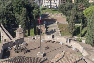 İçinde müze Castel Sant'angelo İtalya'nın Roma silahlar. Şehir cazibe.