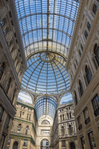 Umberto ı güneşli bir Napoli, İtalya için Galeri. Şehir cazibe.