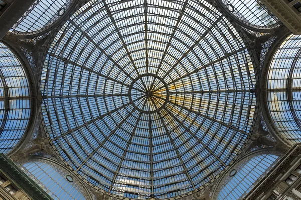 Umberto ı güneşli bir Napoli, İtalya için Galeri. Şehir cazibe.