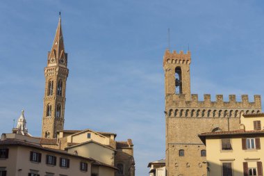 Palazzo Vecchio, Eski Saray Floransa'da Uffizi Galerisi'nden görüldüğü gibi. Uffizi Galerisi Kulesi.