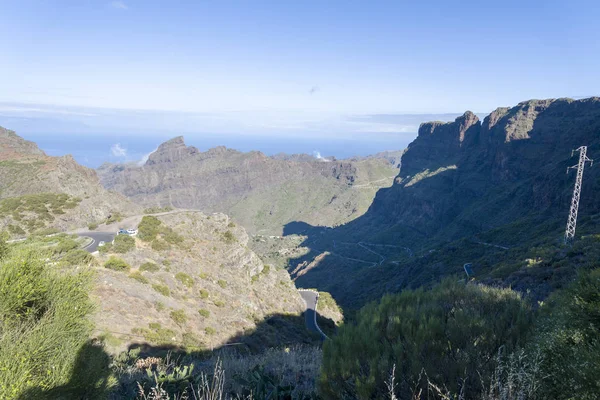 Montagnes et route sur l'île de Tenerife . — Photo