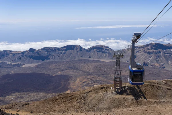 Teleférico que vai até ao pico de Teide, Espanha, ilhas Canárias . — Fotografia de Stock