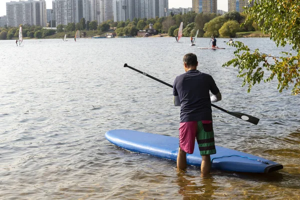 Paddleboarding Standup Fica Rio Moscovo Strogino Conceito Estilo Vida Saudável — Fotografia de Stock