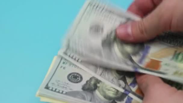 Les Mains Boucle Comptent Les Dollars Différentes Années Pays Concept — Video