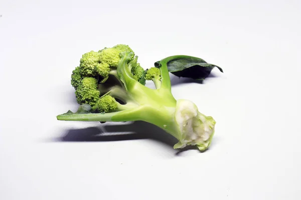 Broccoli Freschi Sani Isolati Fondo Bianco — Foto Stock