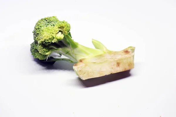 Broccoli Freschi Sani Isolati Fondo Bianco — Foto Stock