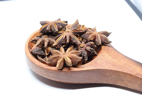 Beyaz arkaplanda izole edilmiş parmotrema perlatum çiçekleri