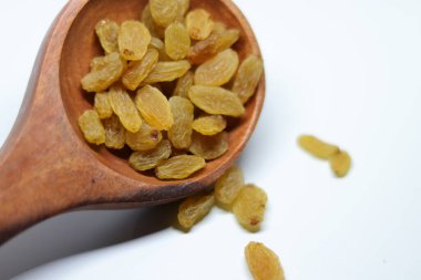 Beyaz arka planda izole edilmiş sarı sultanlar