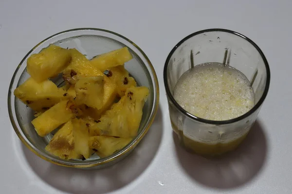 Frutta Fresca Cruda Matura Fette Ananas Isolate Fondo Bianco — Foto Stock