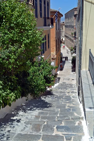 Descendo Escadas Histórica Cidade Velha Nafplio Grécia — Fotografia de Stock