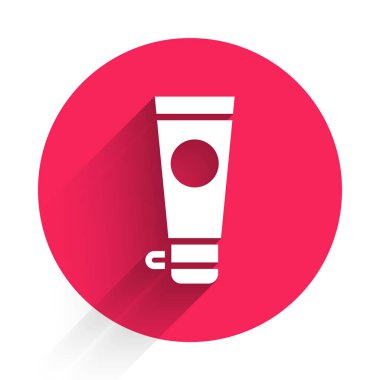 Beyaz Krem veya losyon kozmetik tüp ikonu uzun gölgeli izole edilmiş. Erkekler için vücut bakım ürünleri. Kırmızı daire düğmesi. Vektör İllüstrasyonu