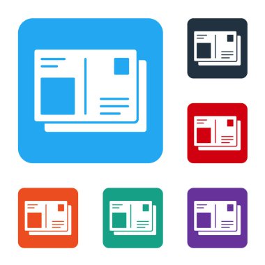 Beyaz arka planda vize damgası simgesi olan beyaz pasaport. Kimlik Belgesi. Renkli kare düğmelerle simgeleri ayarla. Vektör İllüstrasyonu.