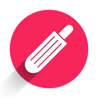 Uzun gölgeli beyaz Fransız sosisli ikonu. Sosis ikonu. Fast food burcu. Kırmızı daire düğmesi. Vektör İllüstrasyonu.