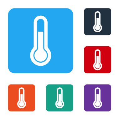 Beyaz Meteoroloji termometresi beyaz arkaplanda izole edilmiş ikonu ölçüyor. Termometre termometresi sıcak ya da soğuk hava gösteriyor. Renkli kare düğmelerle simgeleri ayarla. Vektör İllüstrasyonu.