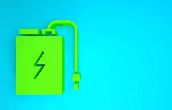 Banco de energía verde con diferentes icono de cable de carga aislado sobre fondo azul. Dispositivo de carga portátil. Concepto minimalista. 3D ilustración 3D render — Foto de Stock