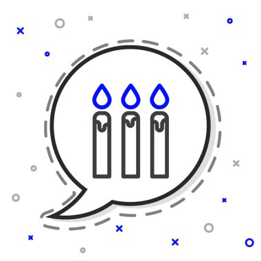 Beyaz arkaplanda izole edilmiş çizgi halinde doğum günü pastası mumları ikonu. Renkli taslak konsepti. Vektör İllüstrasyonu.