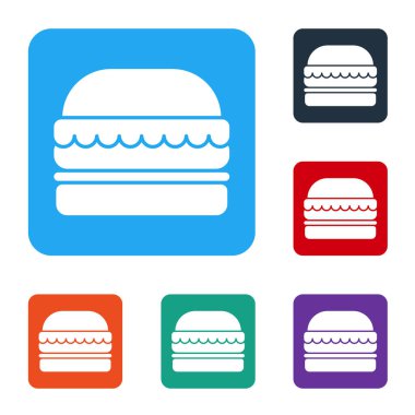 Beyaz arkaplanda beyaz hamburger simgesi var. Hamburger ikonu. Çizburger sandviç tabelası. Fast food menüsü. Renkli kare düğmelerle simgeleri ayarla. Vektör İllüstrasyonu.