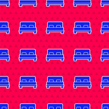 İki ya da bir kişilik mavi büyük bir yatak. Kırmızı arka planda izole edilmiş kusursuz bir iz var. Vektör İllüstrasyonu.