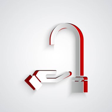 Kağıt kesiği. Gri arka planda sabun ikonu olan el yıkama. Virüs ve bakterileri önlemek için ellerini sabunla yıkıyorsun. Kağıt sanatı tarzı. Vektör.