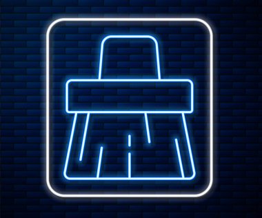 Parlayan neon hattı süpürge sapı simgesi tuğla duvar arka planında izole edildi. Temizlik hizmeti konsepti. Vektör.