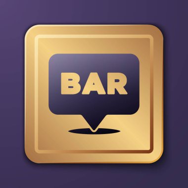 Mor Alkol veya bira barı konumu simgesi mor arka planda izole edilmiş. İçki, bar, kulüp ve barın sembolü. Altın kare düğme. Vektör.