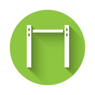 Beyaz Spor Yatay Çubuğu simgesi uzun gölgeli izole edilmiş. Yeşil daire düğmesi. Vektör.