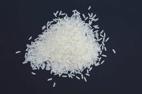 Σωρός Λευκού Ρυζιού Απομονωμένος Μαύρο Φόντο — Φωτογραφία Αρχείου