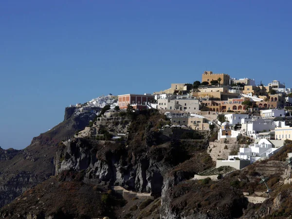 Blick Auf Die Sehenswürdigkeiten Des Historischen Teils Von Fira Santorini — Stockfoto