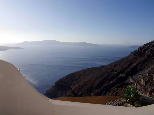 Panorámás Kilátás Nyílik Hegyekre Tengerre Természetre Fira Város Santorini Sziget — Stock Fotó