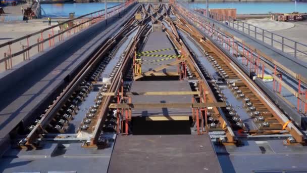 Ferrocarril Puente Nueva Construcción Puerto Listo Para Transporte Concepto Industrial — Vídeos de Stock