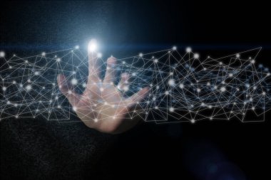 Karanlık Arkaplan, Yaratıcı Tasarım, Bağlantı Sistemi ve veri alışverişi Üzerindeki El Tutuşu Sayısal Çokgen Kablo Ağı Hologramı