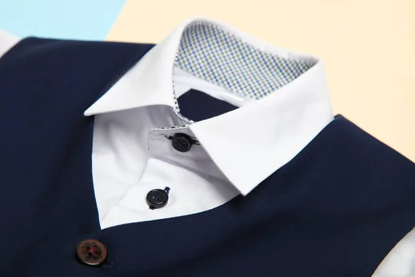 Camisa Clássica Masculina Colete Fundo Bege Azul Conceito Uniforme Escolar — Fotografia de Stock